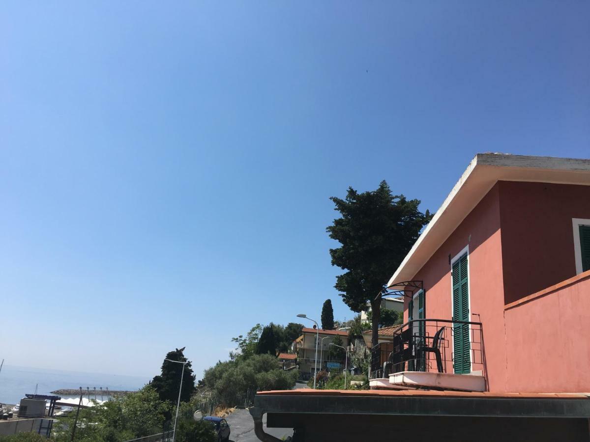 Hotel Baia Dei Gabbiani San Lorenzo al Mare Exterior foto